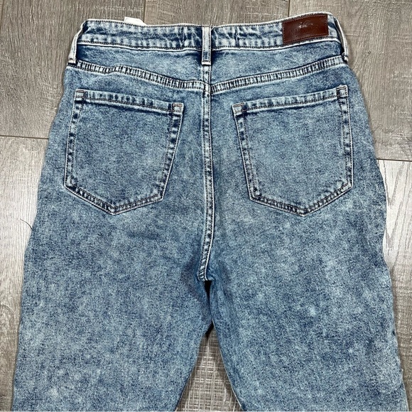 Hollister Ultra High Rise Mom Jeans Patch ripped Size 28 - Picture 3 of 7